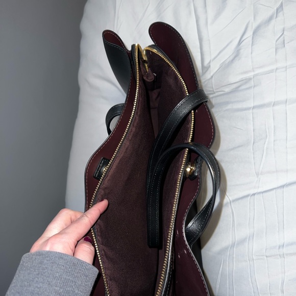 Authentic large COACH multi-pocket and zipper tote - Picture 3 of 8